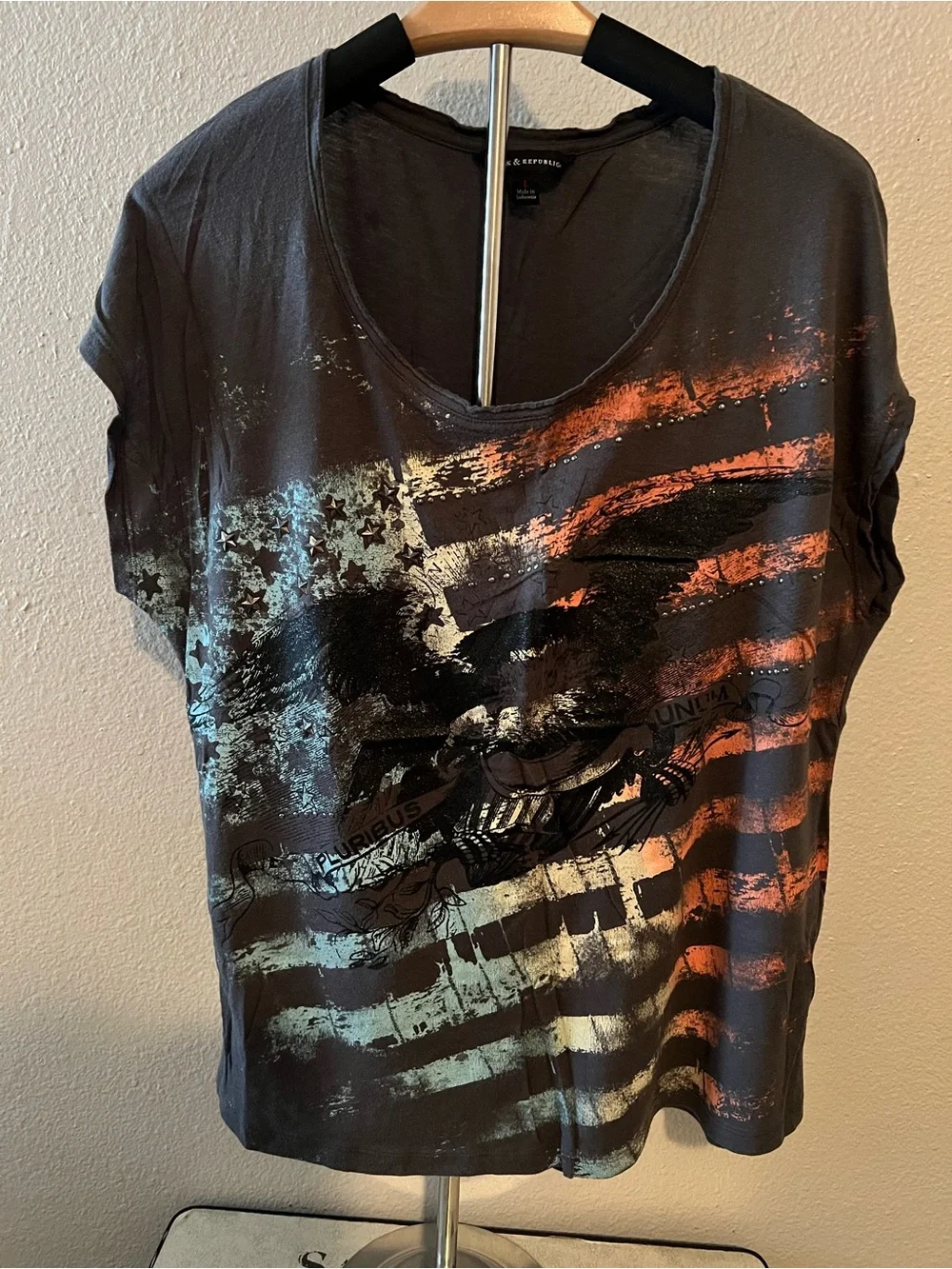 Rock And Republic Gray Short Sleeve T-Shirt Flag Shirt size large - Picture 1 of 5